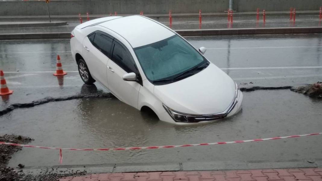 Samsun'u sağanak vurdu: Evleri su bastı, sokaklar göle döndü 3